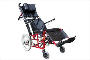 リクライニング車いす